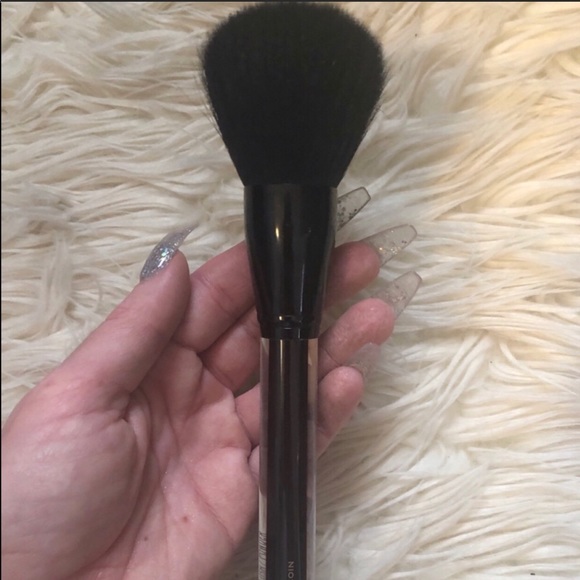 Kevyn Aucoin the large powder brush - Picture 2 of 4